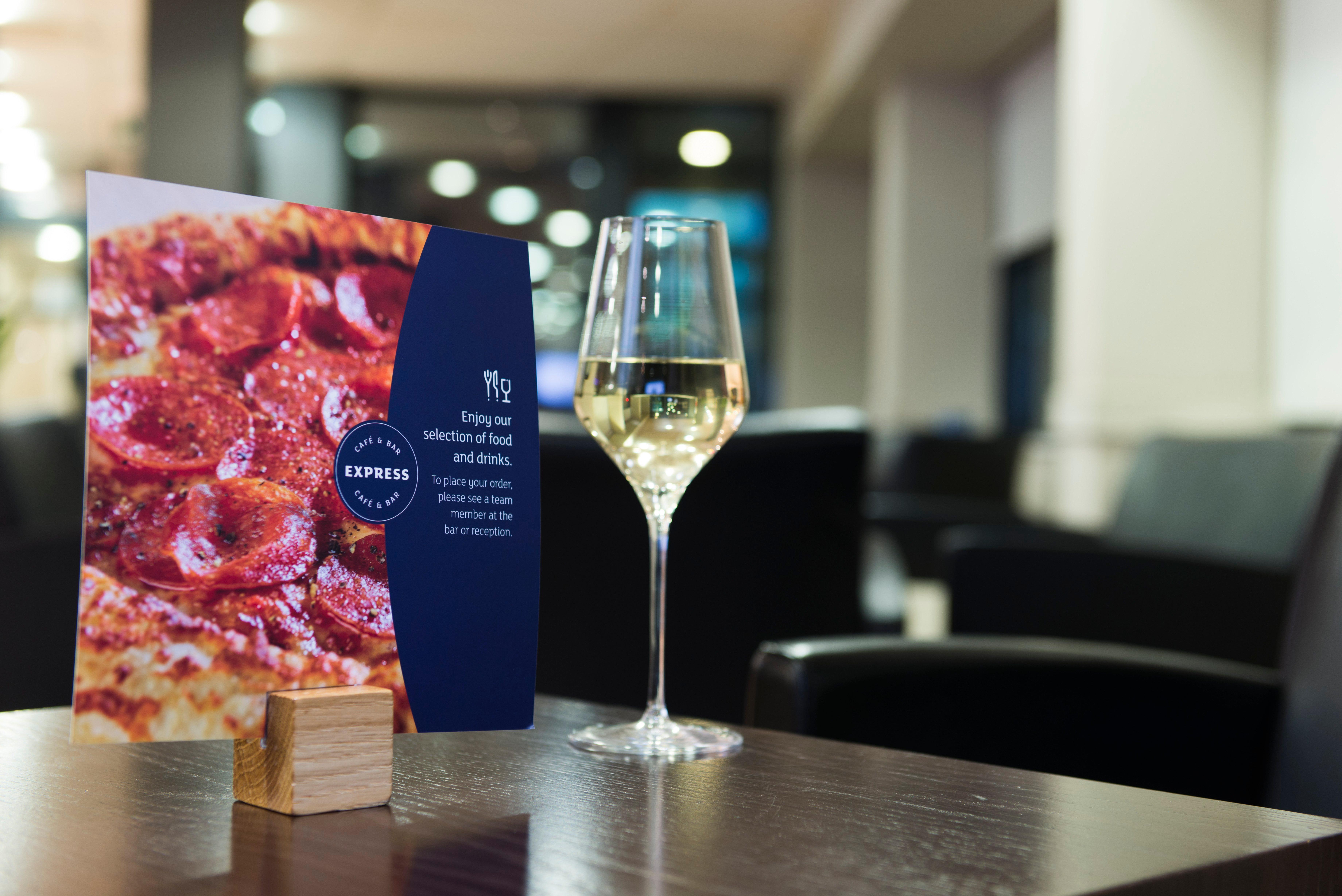 Holiday Inn Express Droitwich Spa By Ihg Exterior foto